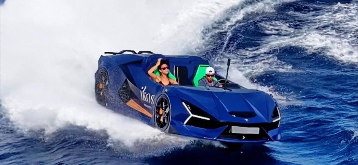 Crazyshark Lambo-style Jet Car at full speed across the bay